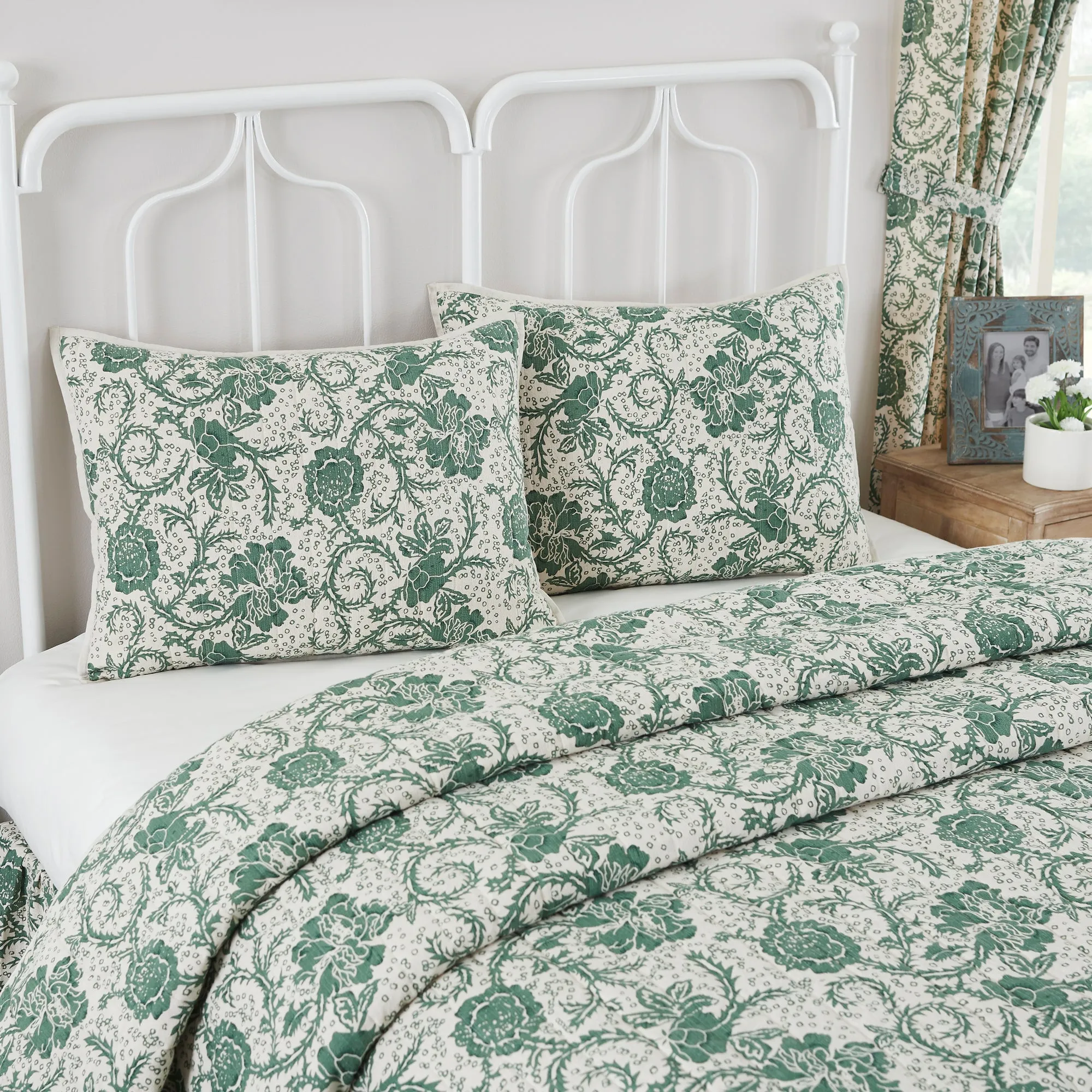 Dorset Green Floral Quilted Coverlet Bundle